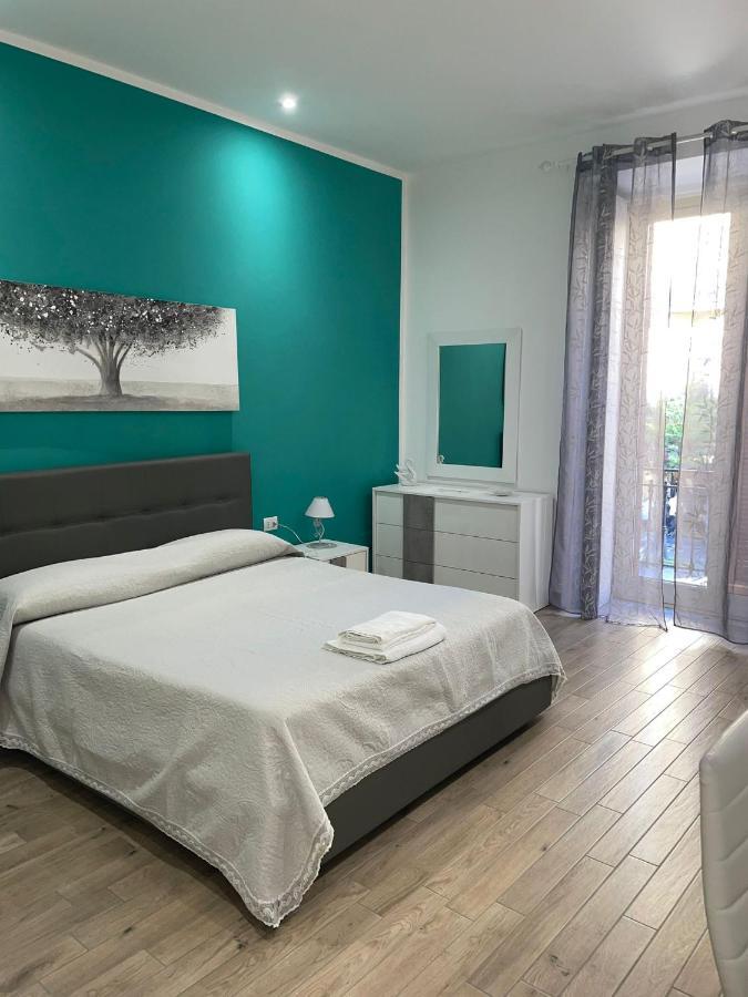 Dormire A Napoli Centro Holiday House Casa Vacanza Buitenkant foto