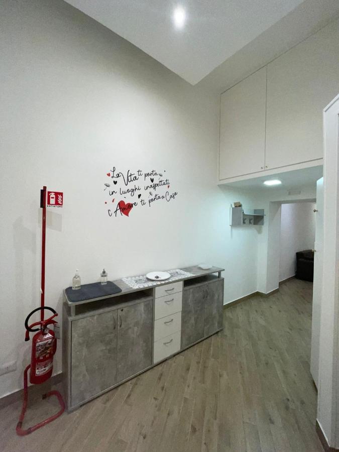 Dormire A Napoli Centro Holiday House Casa Vacanza Buitenkant foto