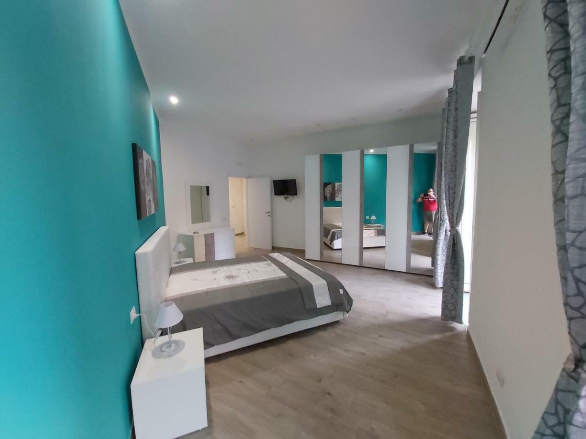 Dormire A Napoli Centro Holiday House Casa Vacanza Buitenkant foto