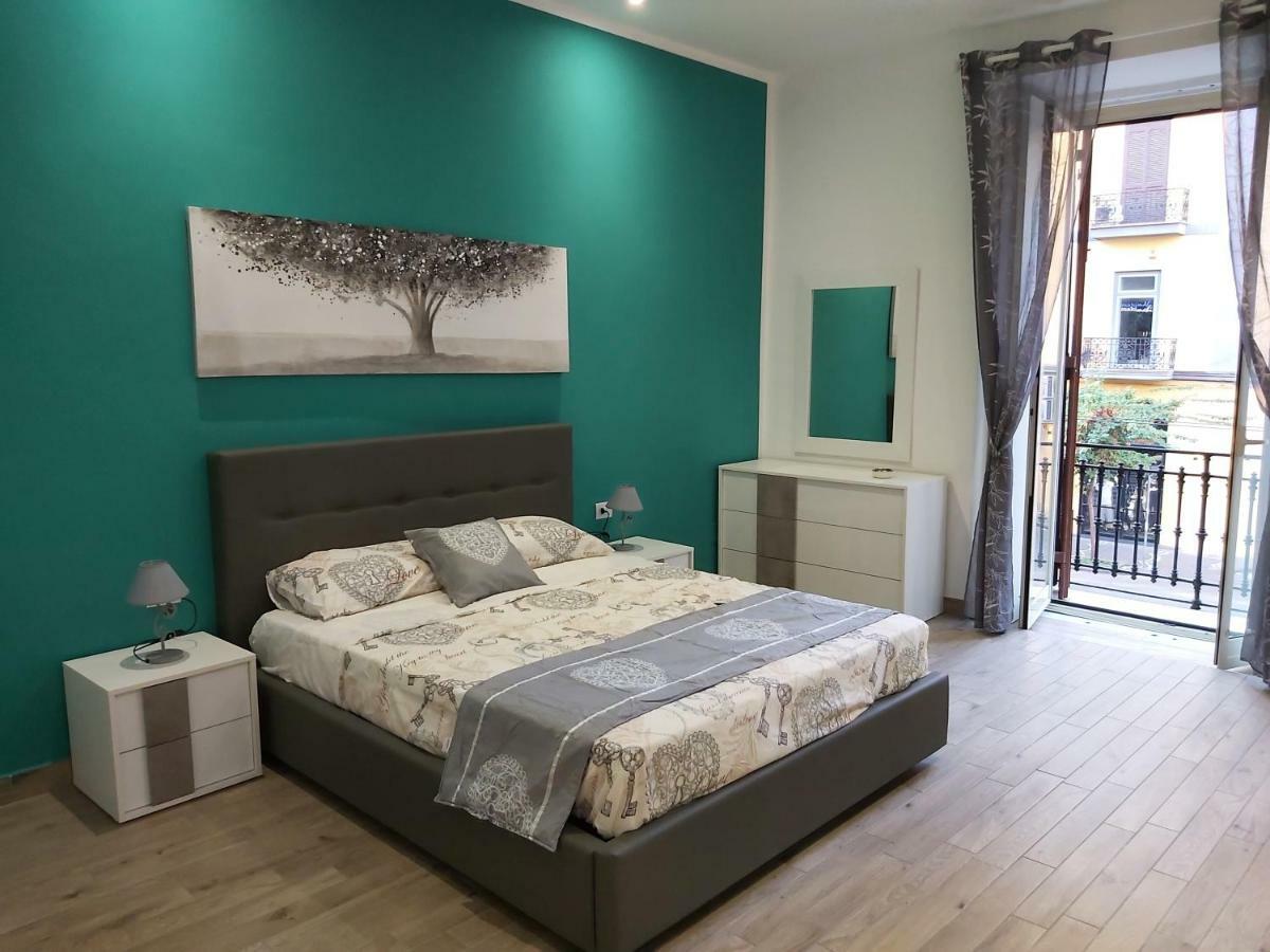 Dormire A Napoli Centro Holiday House Casa Vacanza Buitenkant foto